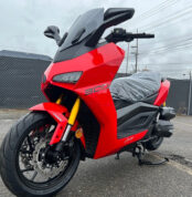 Amigo Huracan 300 Scooter, Fuel Injected - Water Cooled With USB For Sale